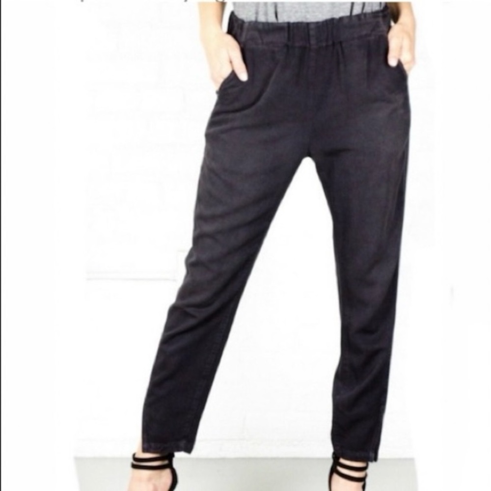 AMO - Twist Pull On Pants - Cropped - Rayon Washed Black Size Small - Excellent